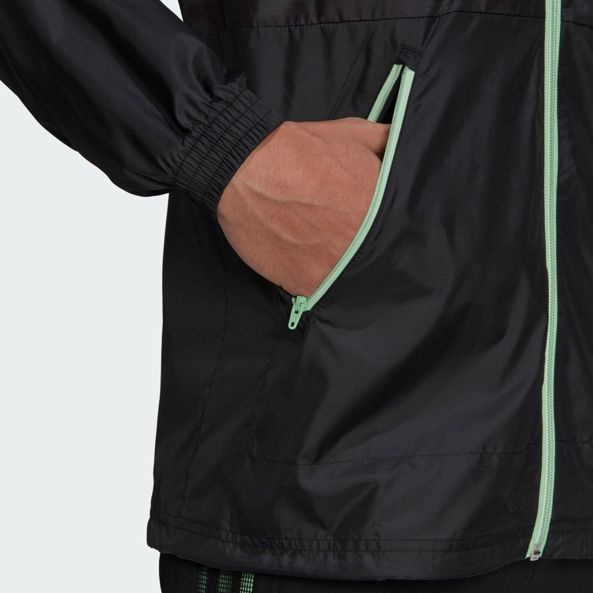 Adidas 2021 Manchester United Windbreaker Jacket - Black