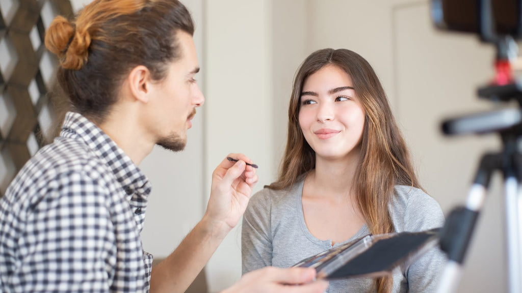 Wie man Disco-Make-up macht