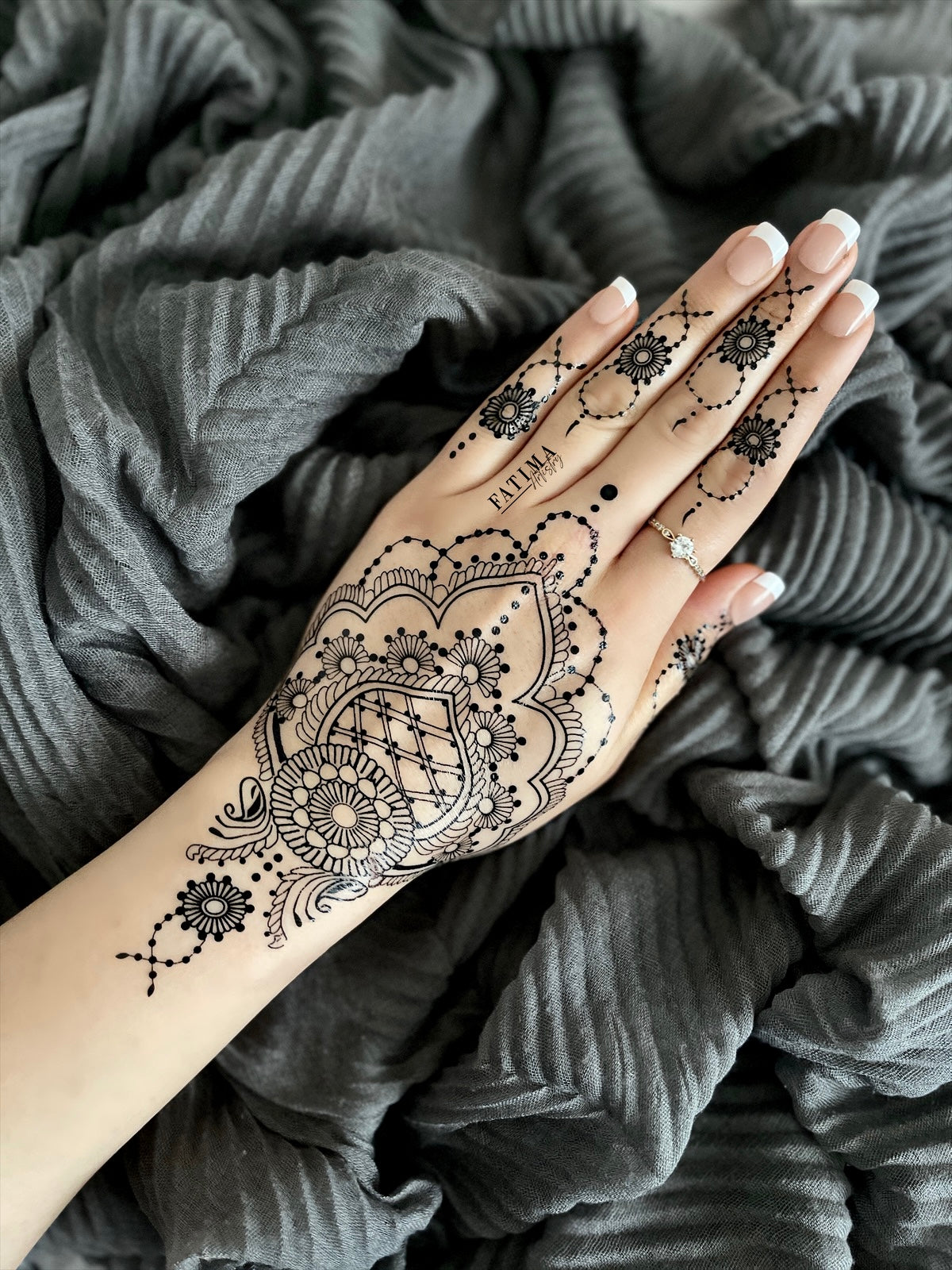 55 Delicate Lace Tattoo Designs for Every Kind of Girl