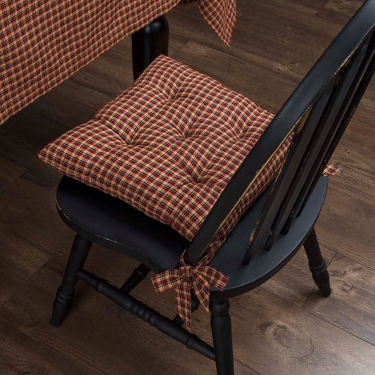 https://cdn.shopify.com/s/files/1/0613/1846/3714/products/7714-Patriotic-Patch-Plaid-Chair-Pad-detailed-image-3.jpg?v=1670973535&width=533