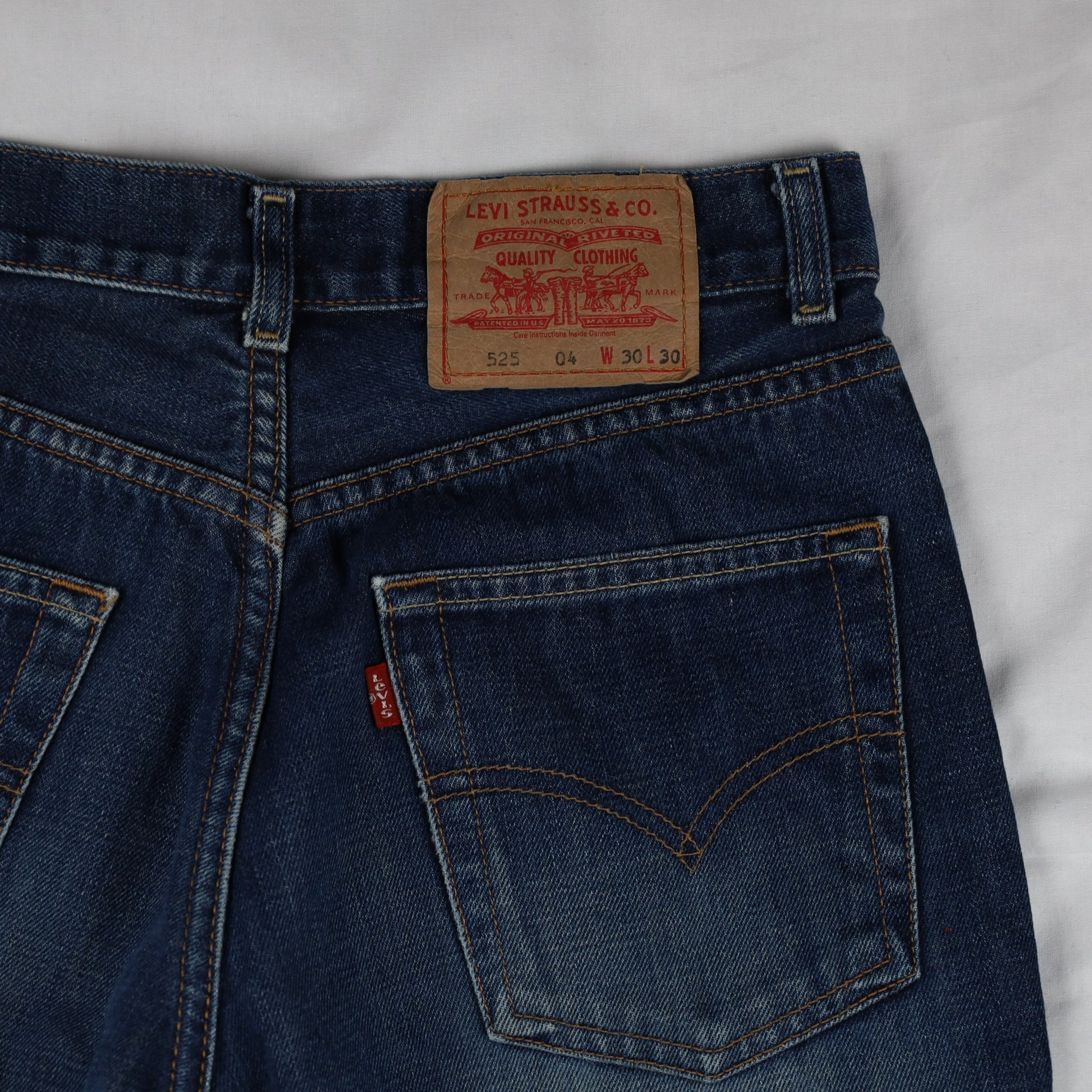 Levi's 525 Bootcut W30 L30 Jeans – Vintage in Finland