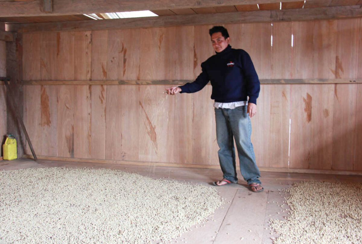 Jose Humberto Romero showing us his upstairs drying patio