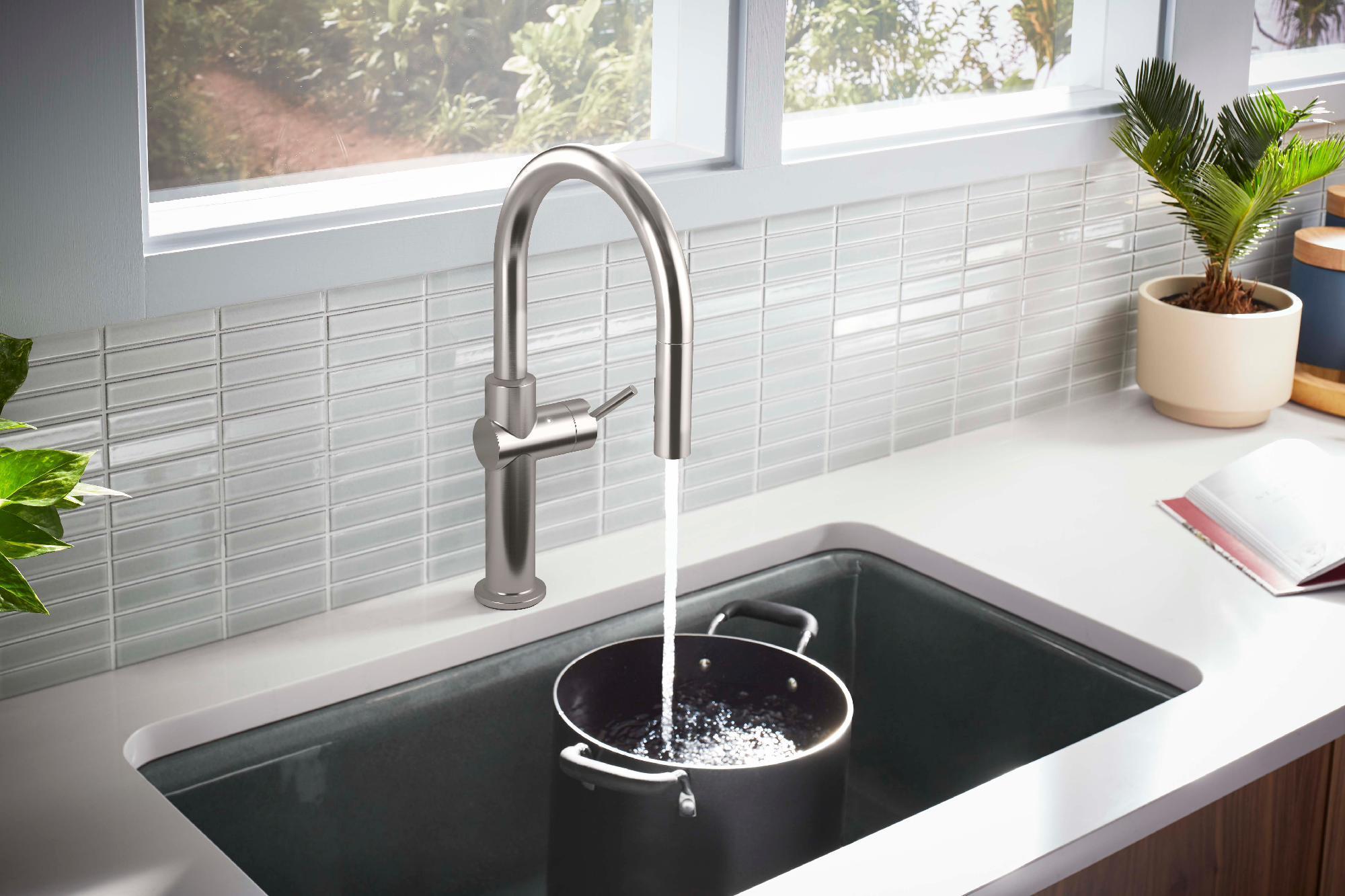 Crue Kitchen Faucet with Pulldown Spray - Vibrant Stainless 22972-VS Kohler - Image 4