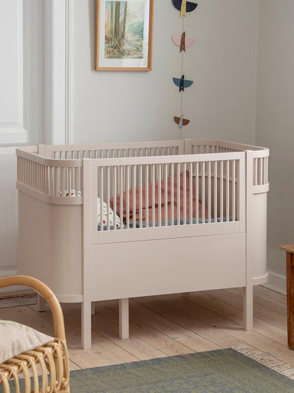 Cama de bebé extensível em madeira de bétula Baby & Junior, 70 x 110/150 cm