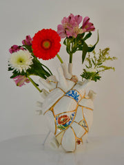 Porseleinen vaas Love in Bloom met goudkleurige decoratie, H 25 cm