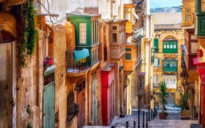 Malta-valetta-colourful-streets-xlarge