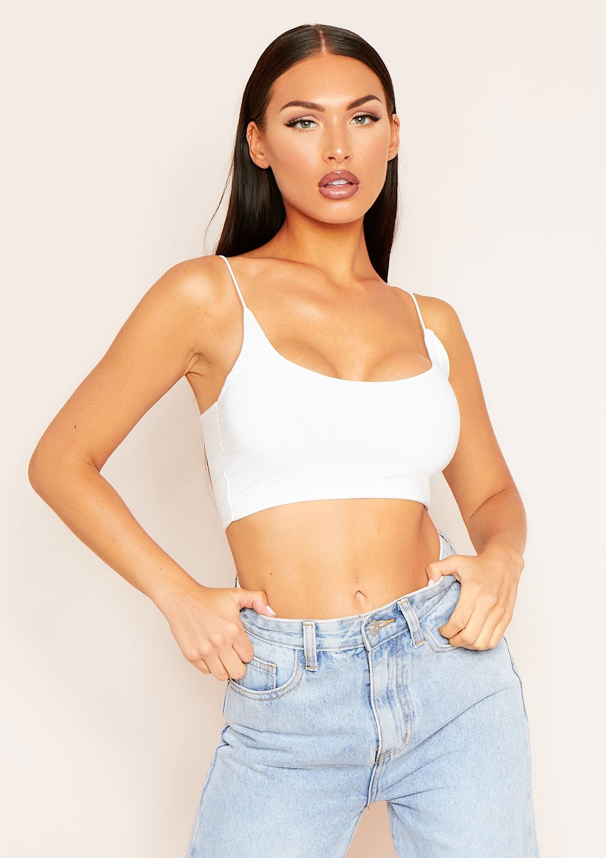 Corazon White Basic Round Scoop Neck Strappy Bralet