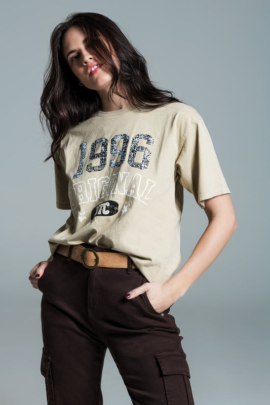 Q2 Short Sleeve Relaxed T-Shirt With 1996 Text To The Front In Beige