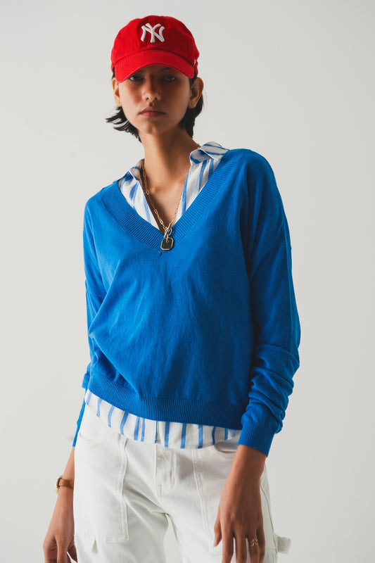 Q2 v neck fine knit sweater in blue