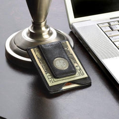 How To Use a Money Clip and Its Benefits Over a Wallet – A Gift Personalized