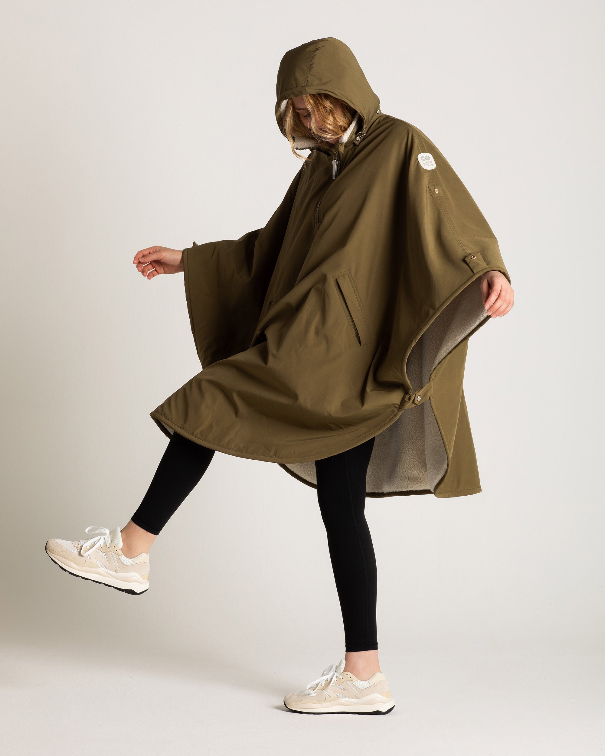 The Reversible Shell Changing Cape