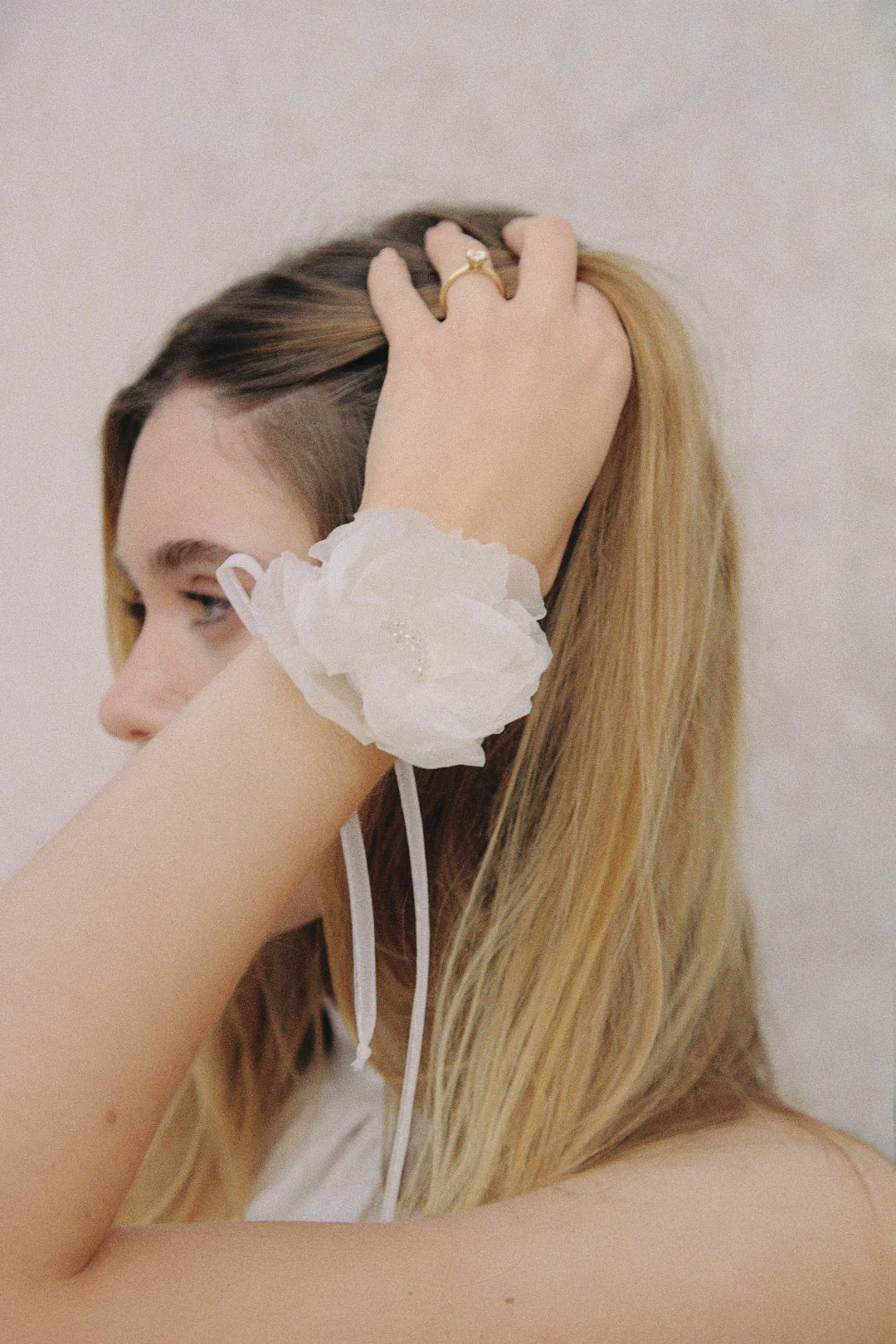 White flower choker Photo 5 For Blog
