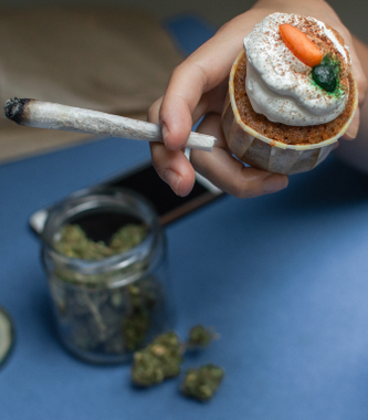 Joint and space cake