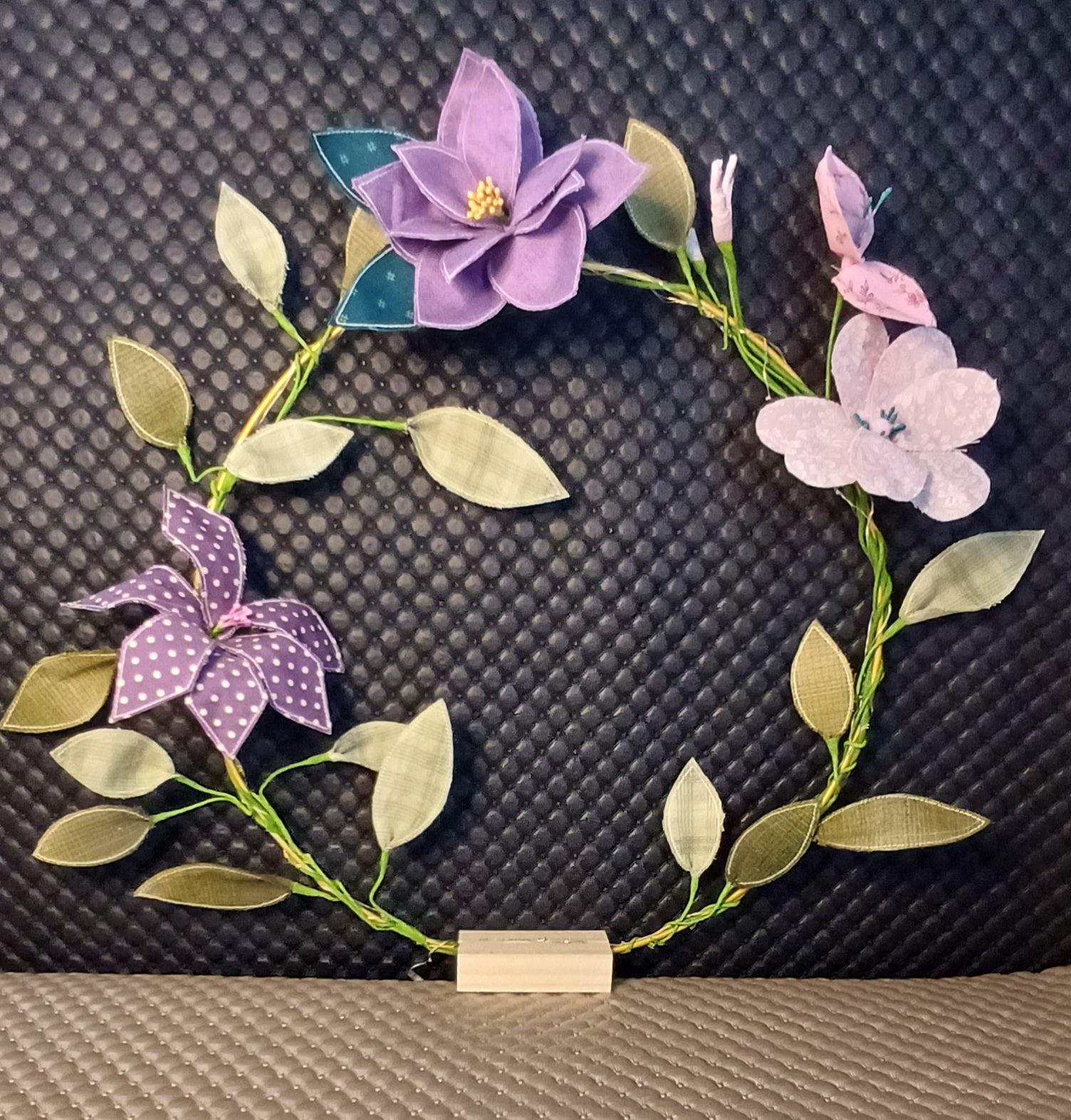 couronne de fleurs.jpg__PID:e89cdcd1-0f5e-4f73-bd63-9c43c7ae30a7
