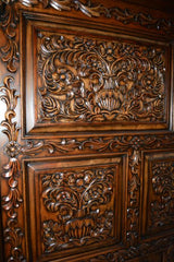 bespoke carved bed detail