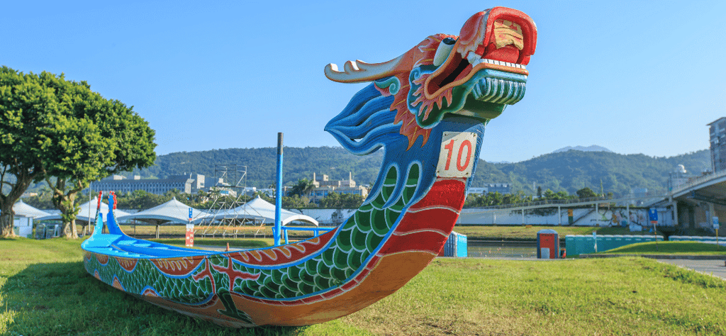 Grand Bateau Dragon