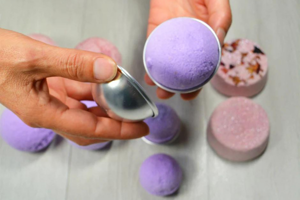 unveiling a home made bath bomb