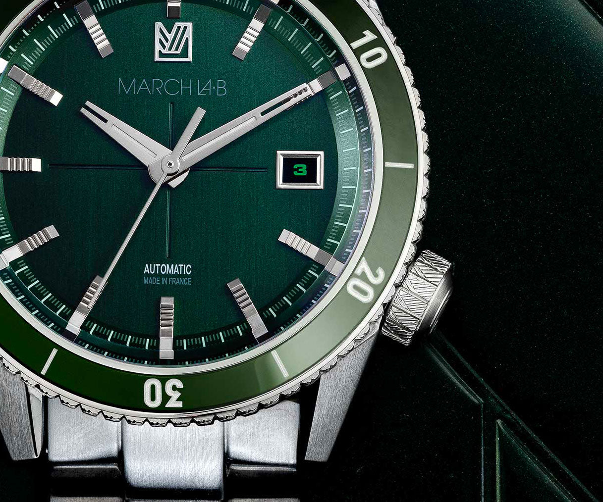 montres-march-lab-bonzer-double-green-filtre.jpg__PID:d405d24c-6387-4af0-b616-6d1e17adf71c