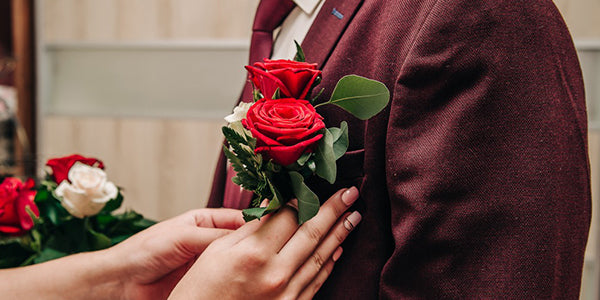 How to Style Burgundy Suit for a Wedding | Emensuits