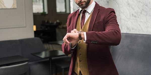Why Choose a Burgundy Suit for Wedding | Emensuits