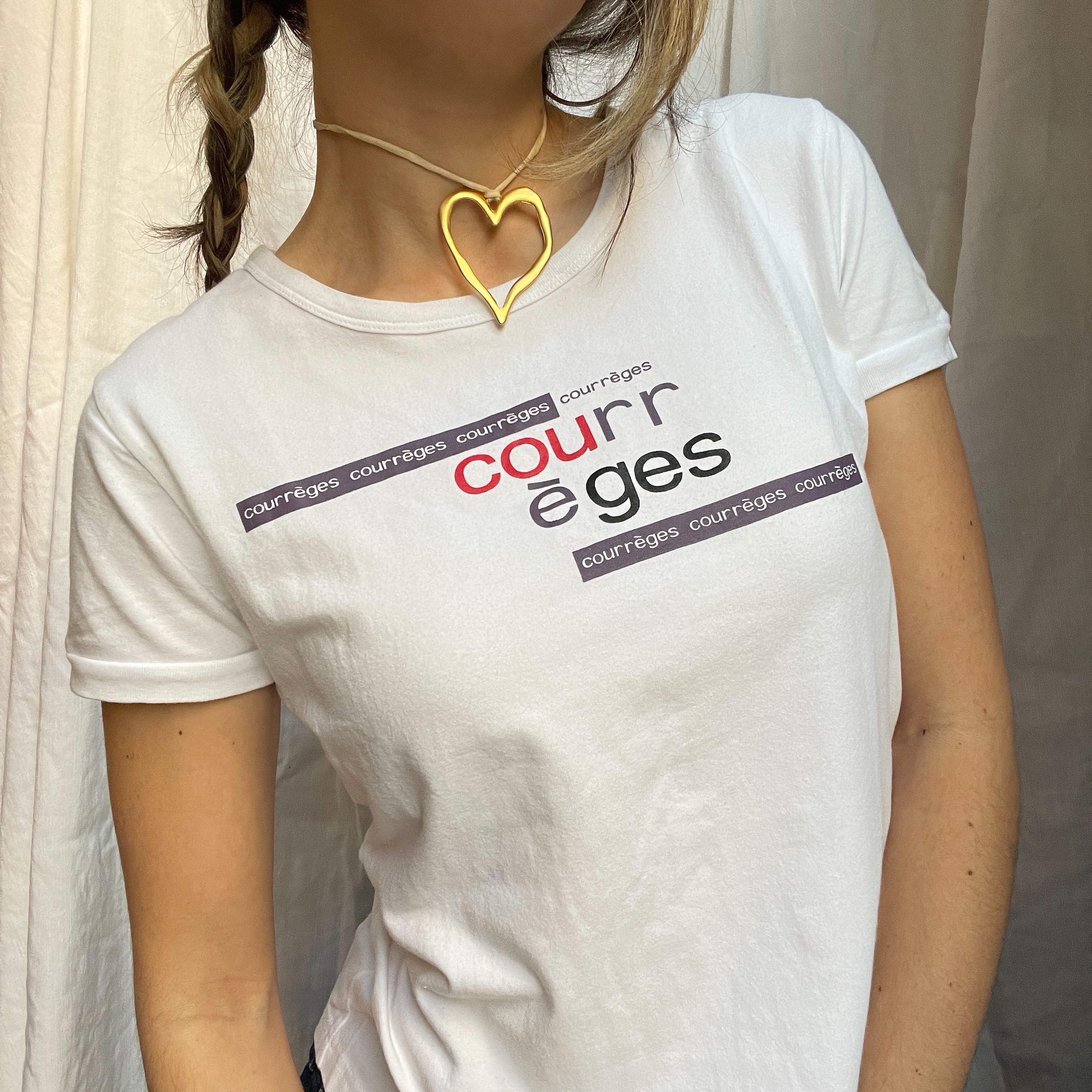 courreges】ロゴTシャツ odmalihnogu.org