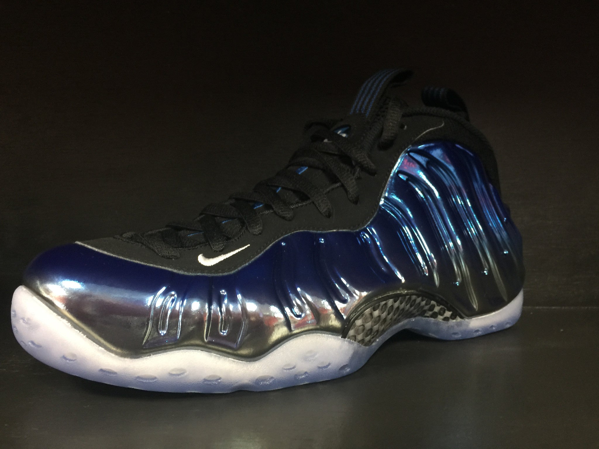 nike air foamposite one blue mirror