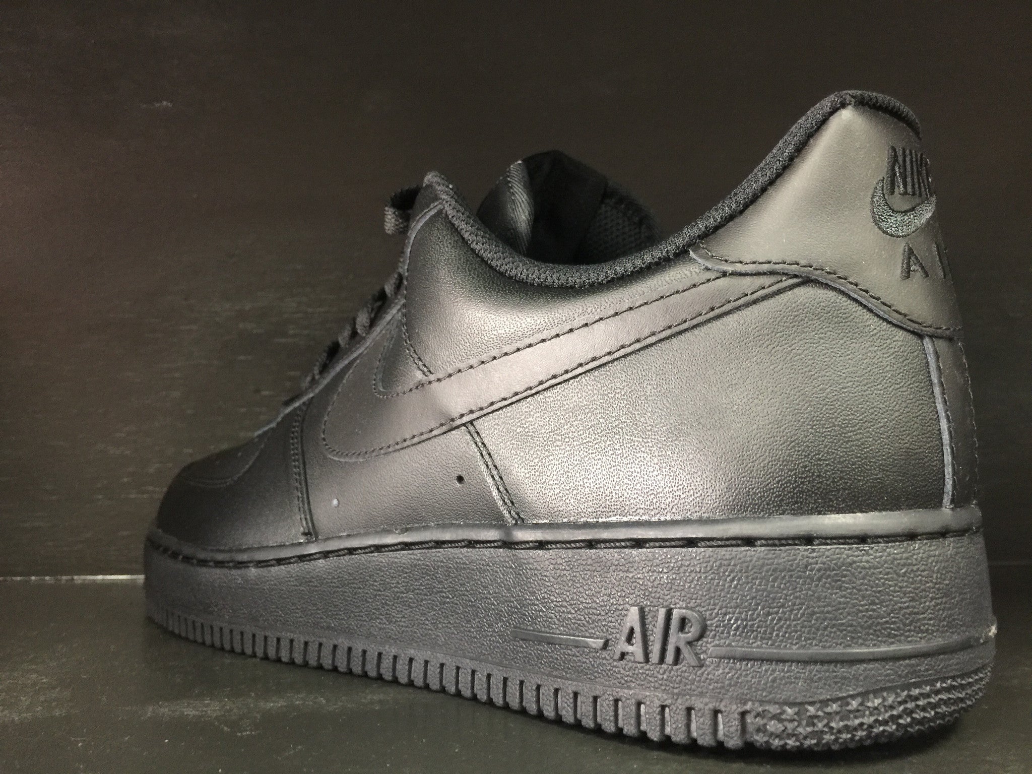 where can i get black air force 1