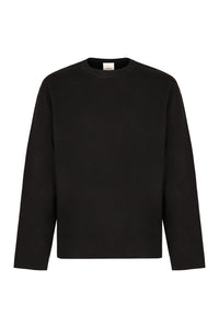 Fine knit crew-neck sweater