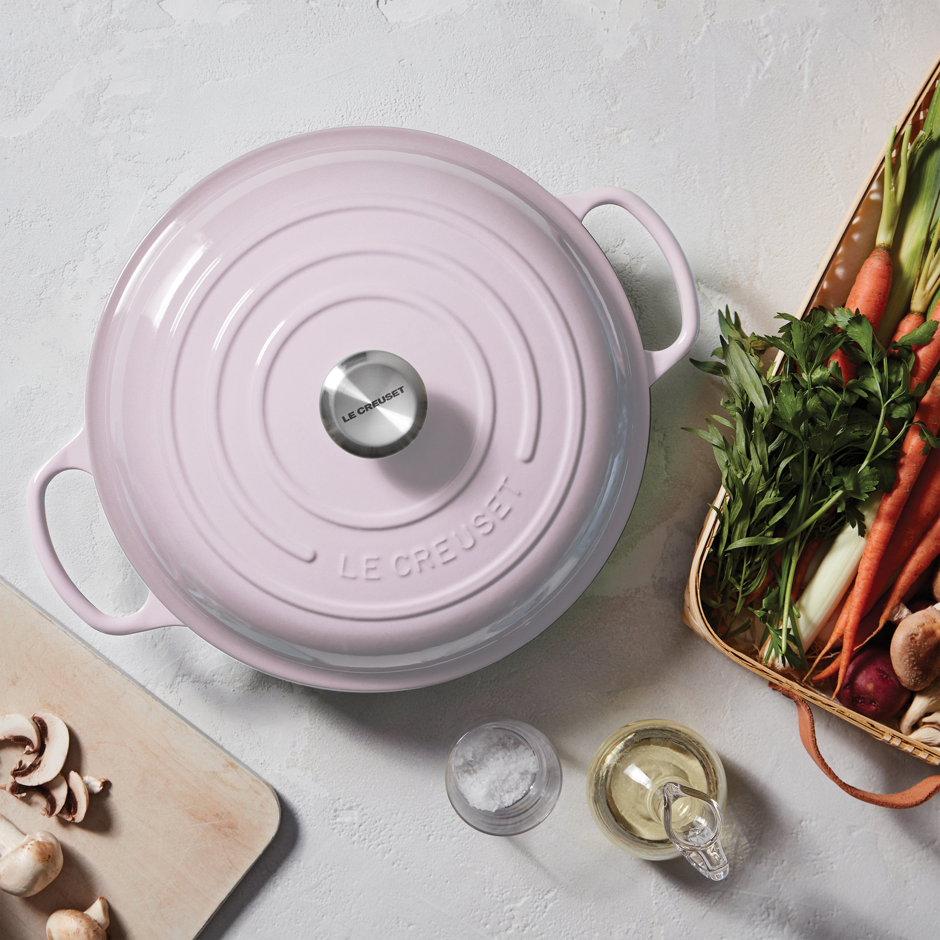 Le Creuset Signature Cast Iron 5-quart Shallot Braiser