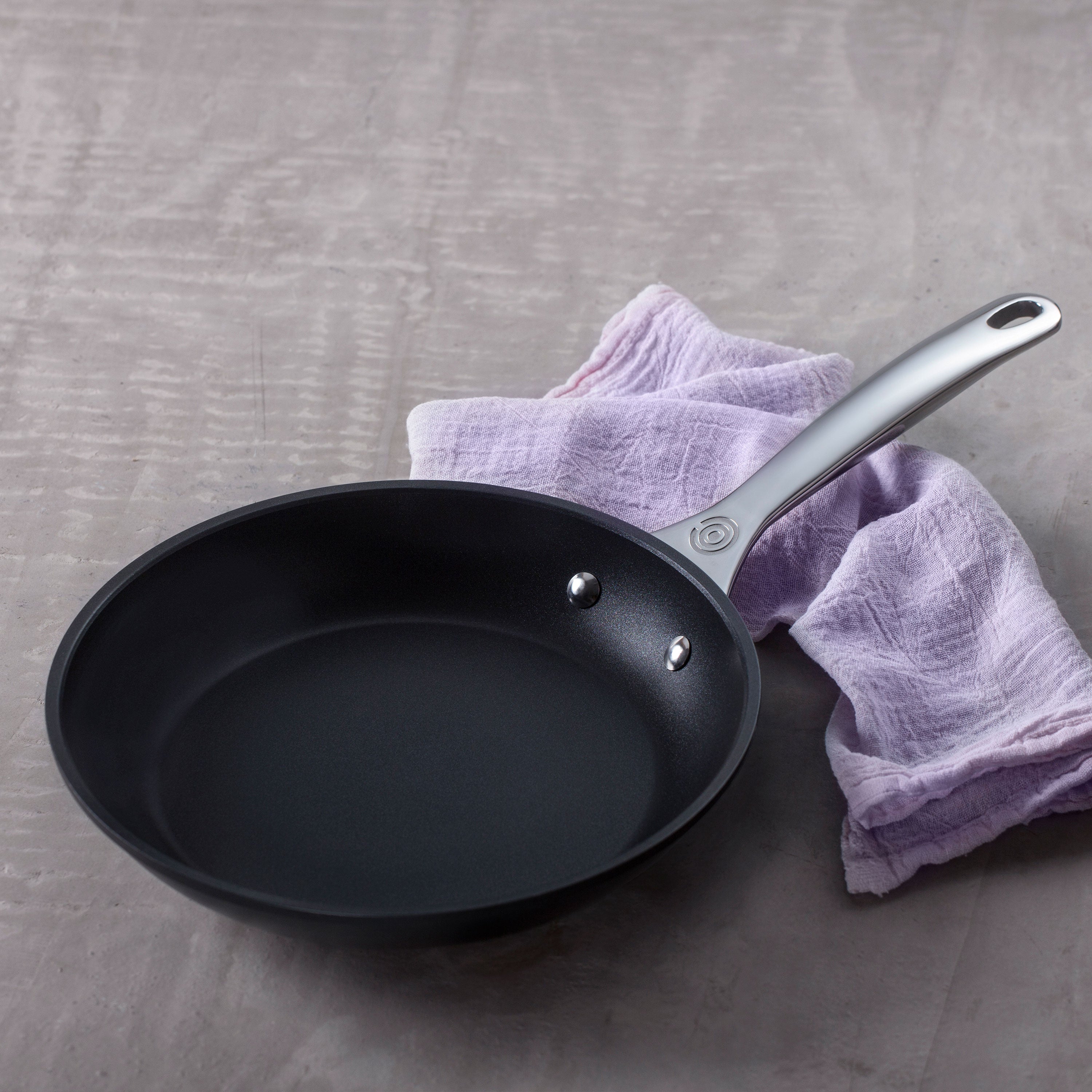 Le Creuset Toughened Nonstick Pro 12