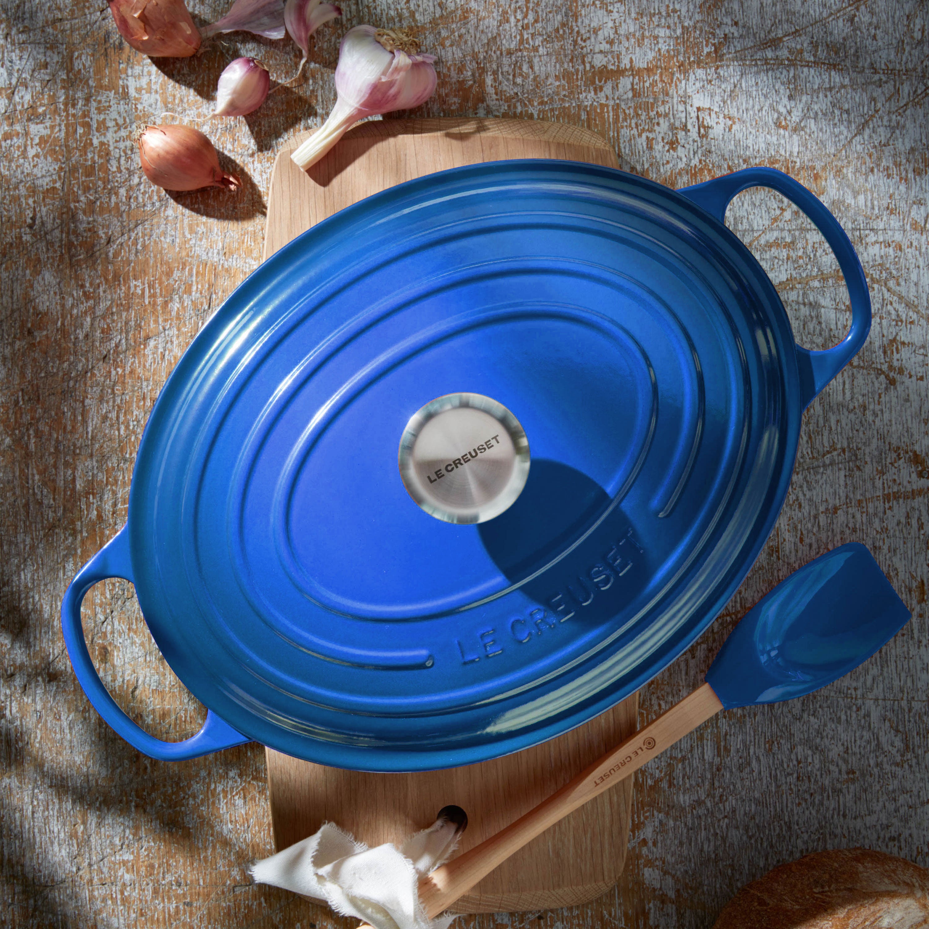 Le Creuset Signature Cast Iron 2.75-quart Marseille Oval Dutch Oven