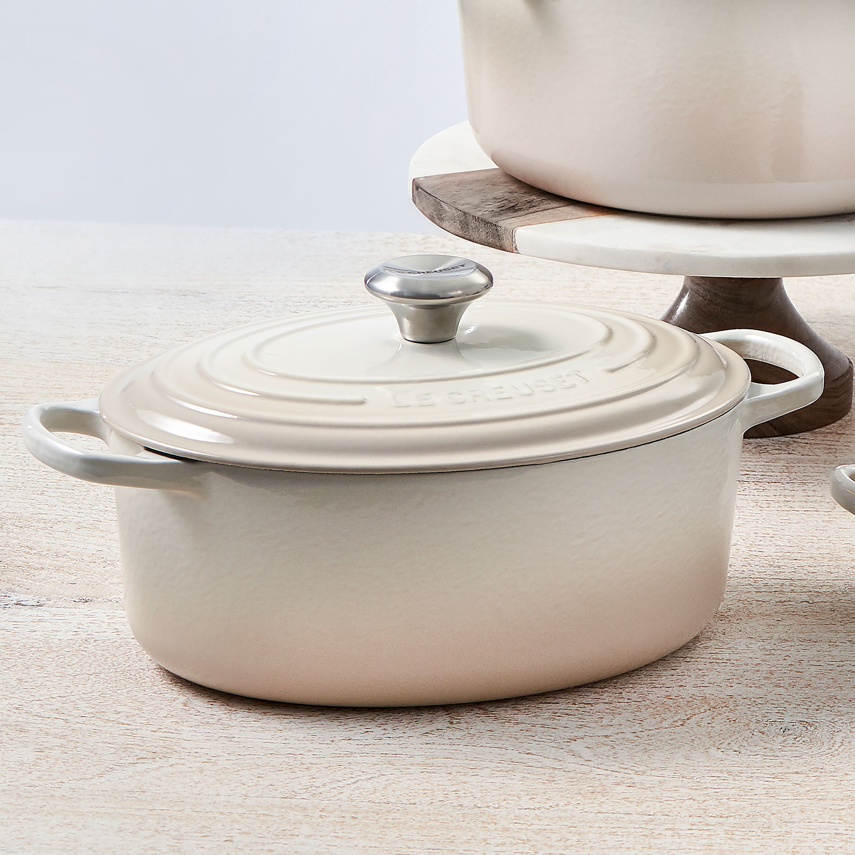 Le Creuset Signature Cast Iron 5-quart Meringue Oval Dutch Oven