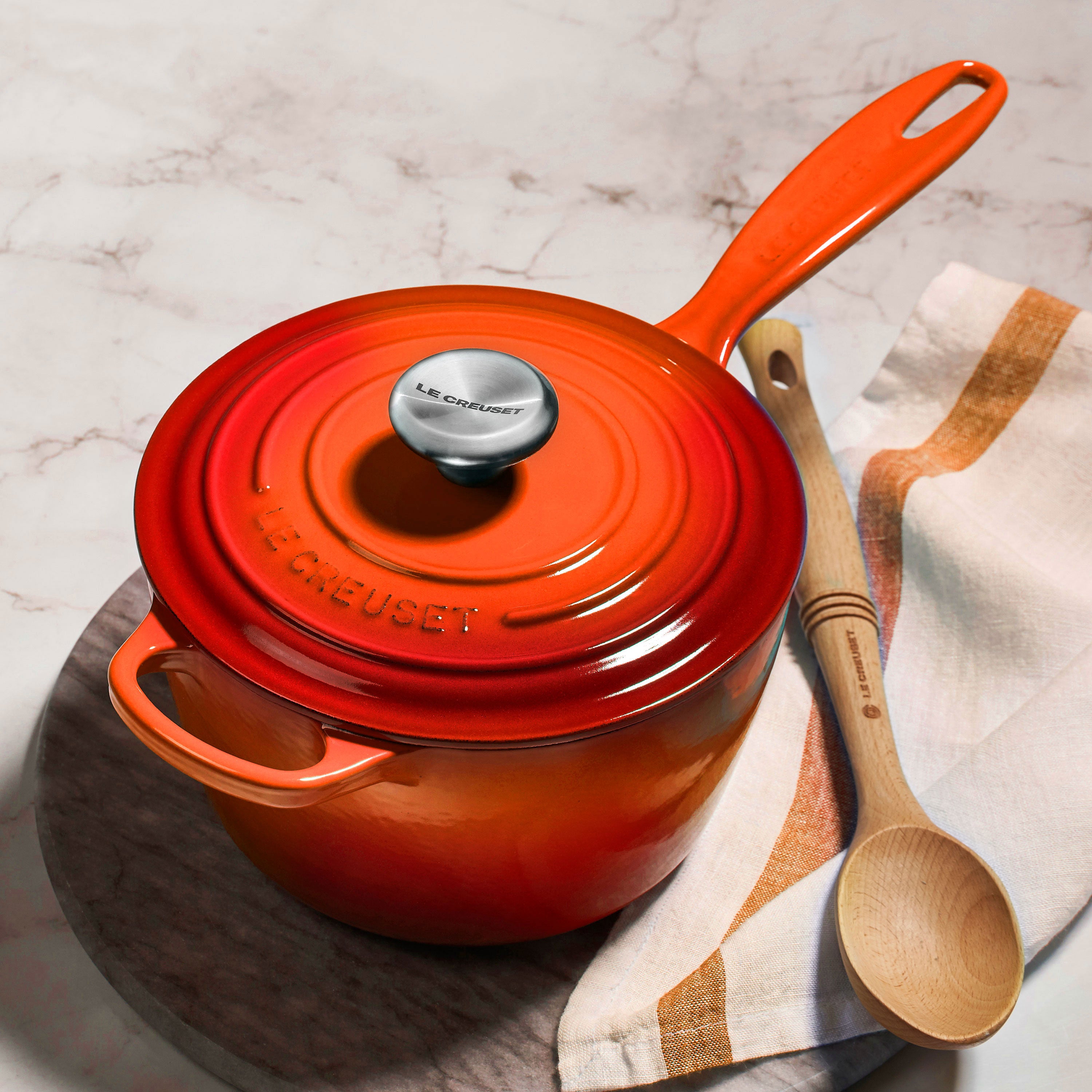 Le Creuset Signature Cast Iron 2.25-quart Flame Saucepan