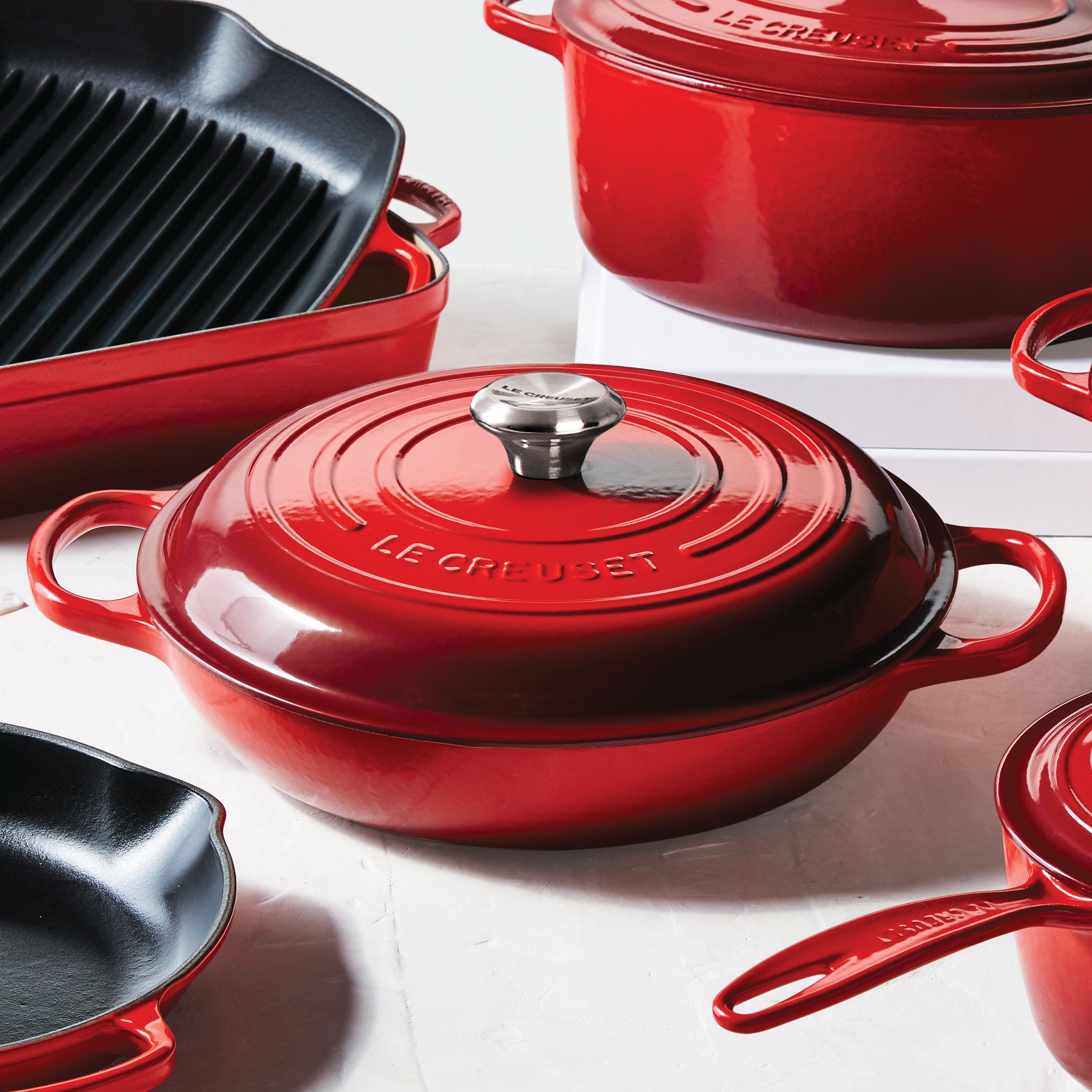 Le Creuset Signature Cast Iron 3.5-quart Cerise Braiser