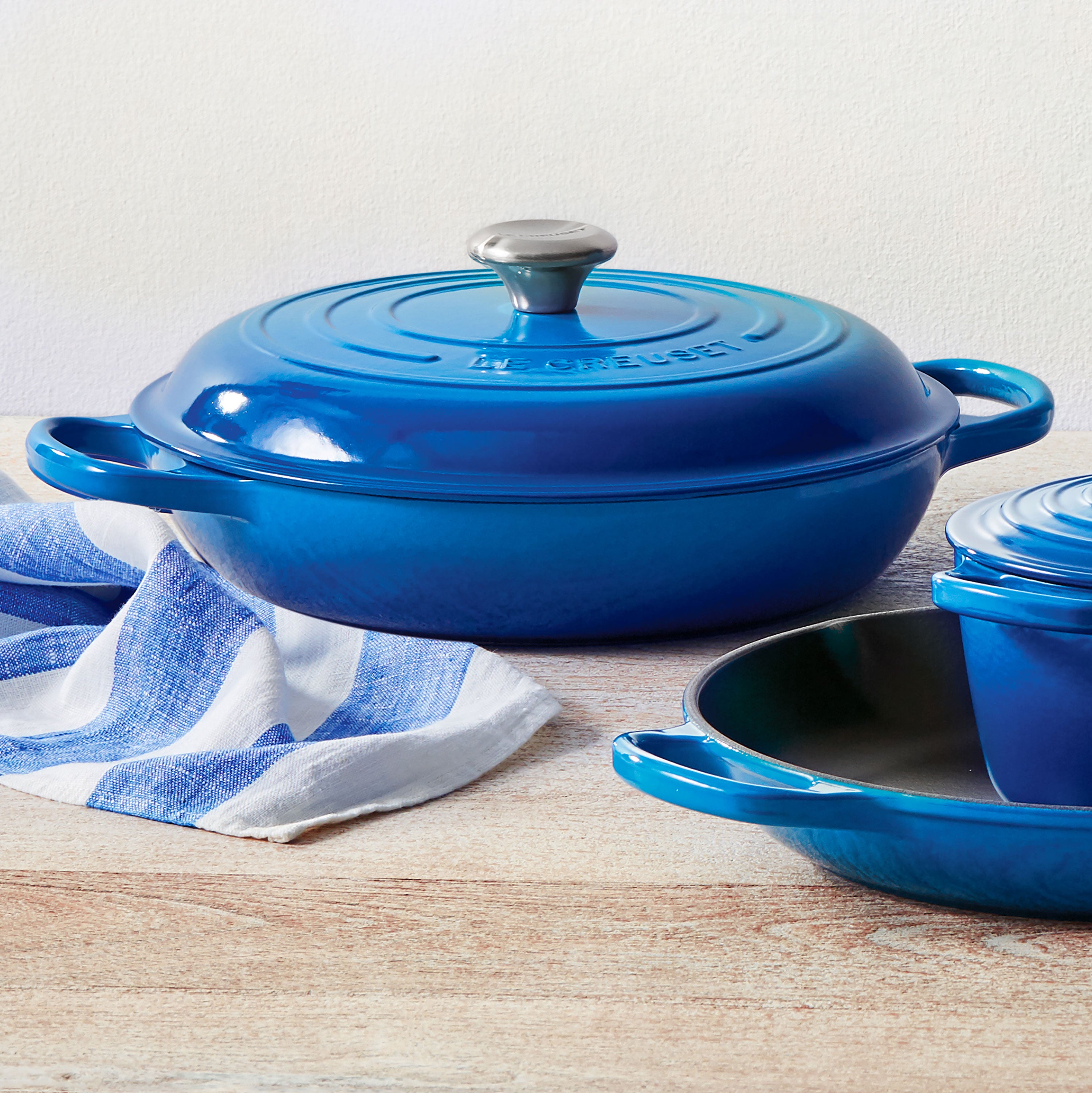 Le Creuset Signature Cast Iron 3.5-quart Marseille Braiser