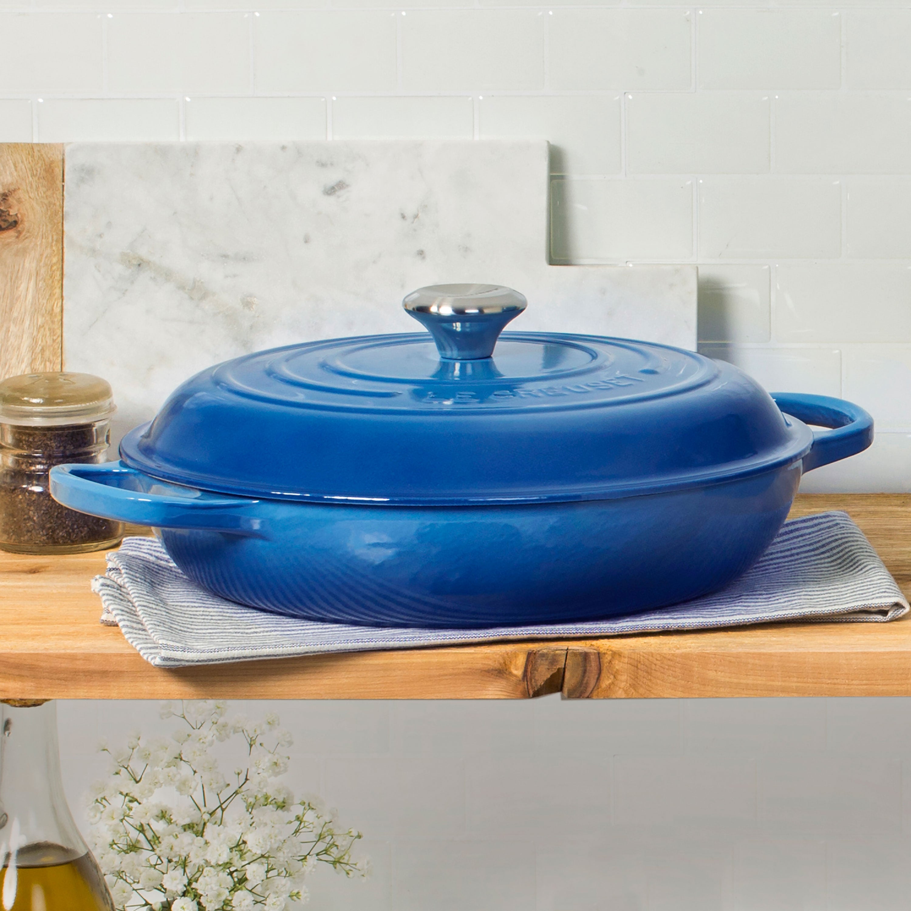 Le Creuset Signature Cast Iron 5-quart Marseille Braiser