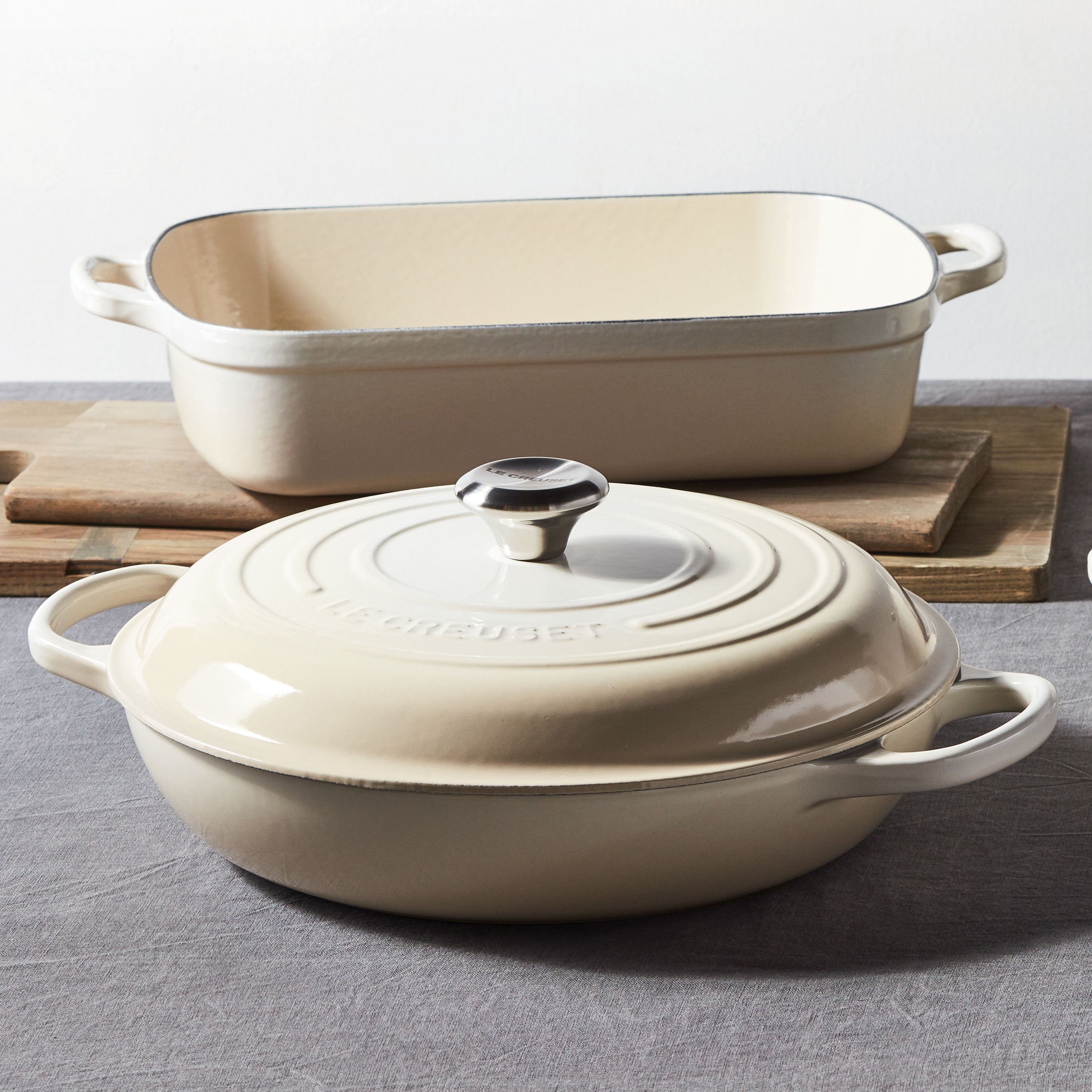 Le Creuset Signature Cast Iron 5-quart Meringue Braiser