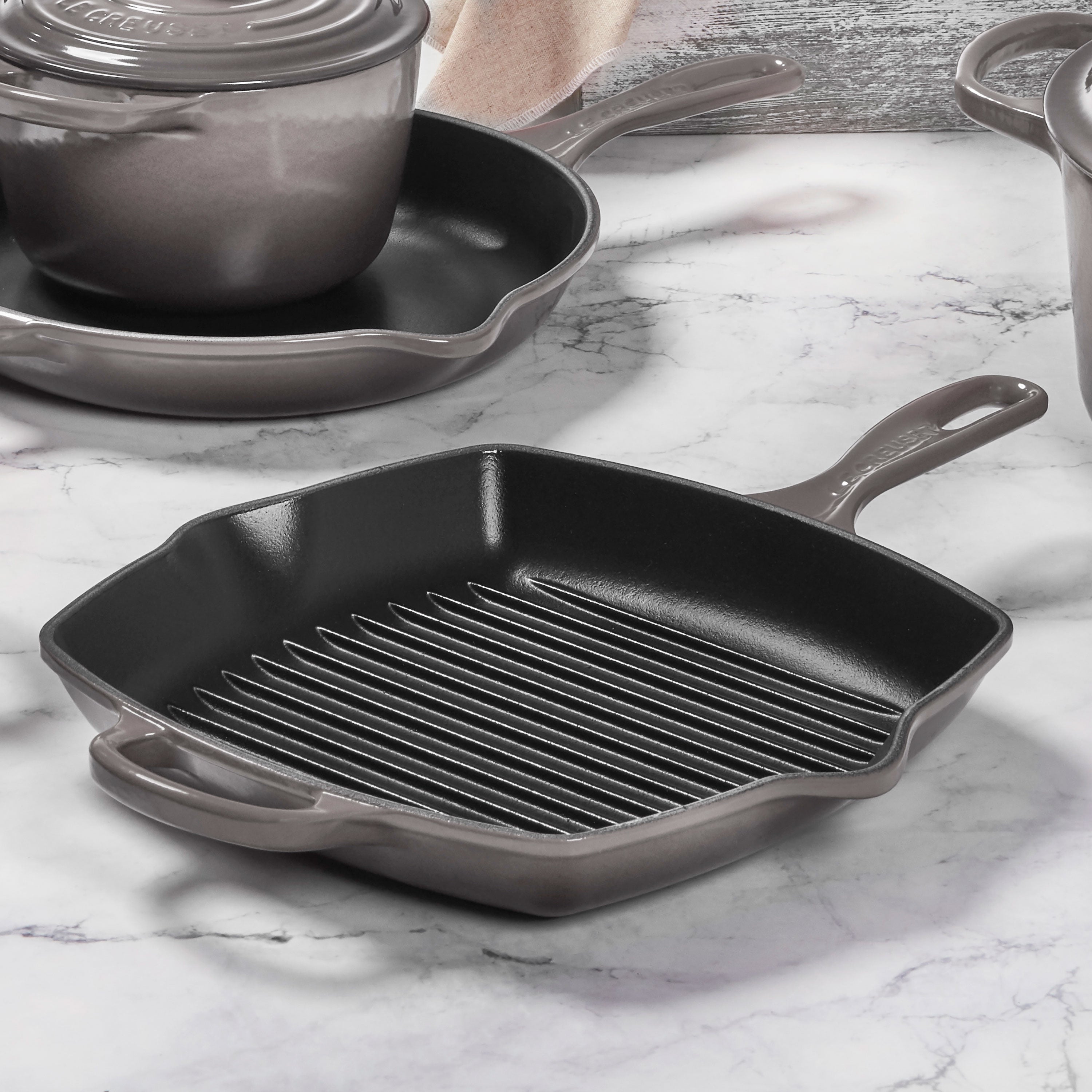 Le Creuset Signature Cast Iron 10.25