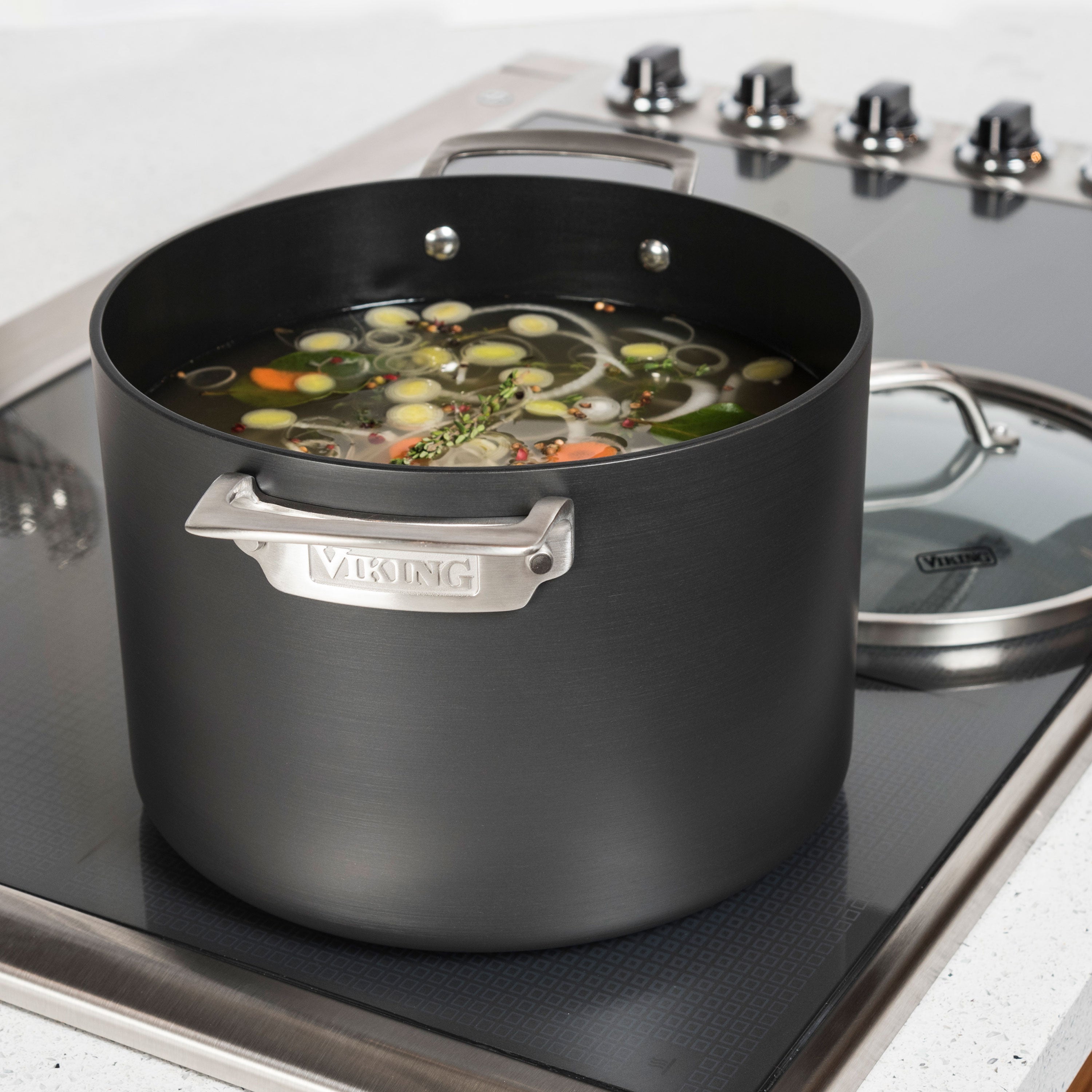 Viking Hard Anodized Nonstick 8-quart Stock Pot