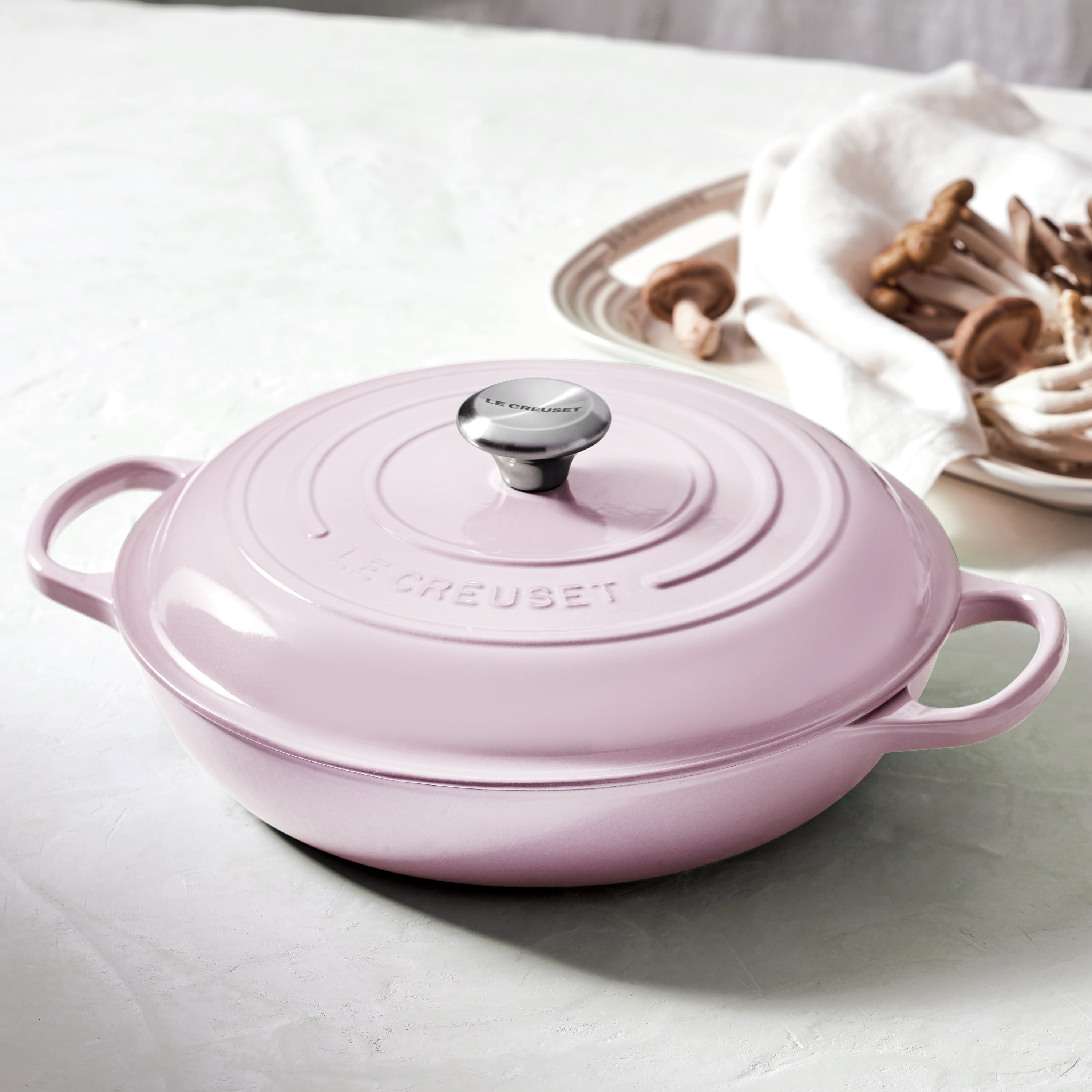 Le Creuset Signature Cast Iron 3.5-quart Shallot Braiser