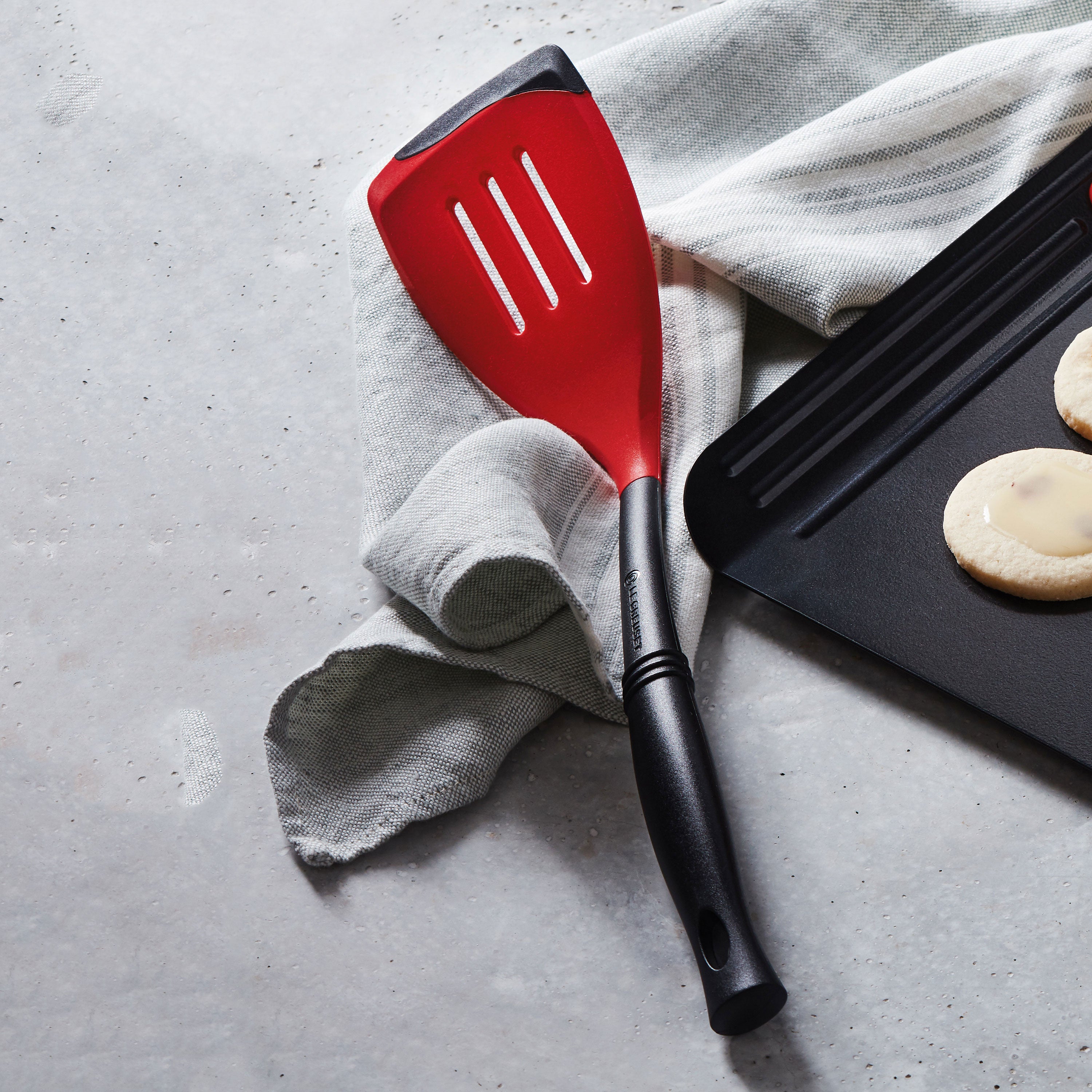 Le Creuset 4 Piece Bi-Material Silicone Utensil Set