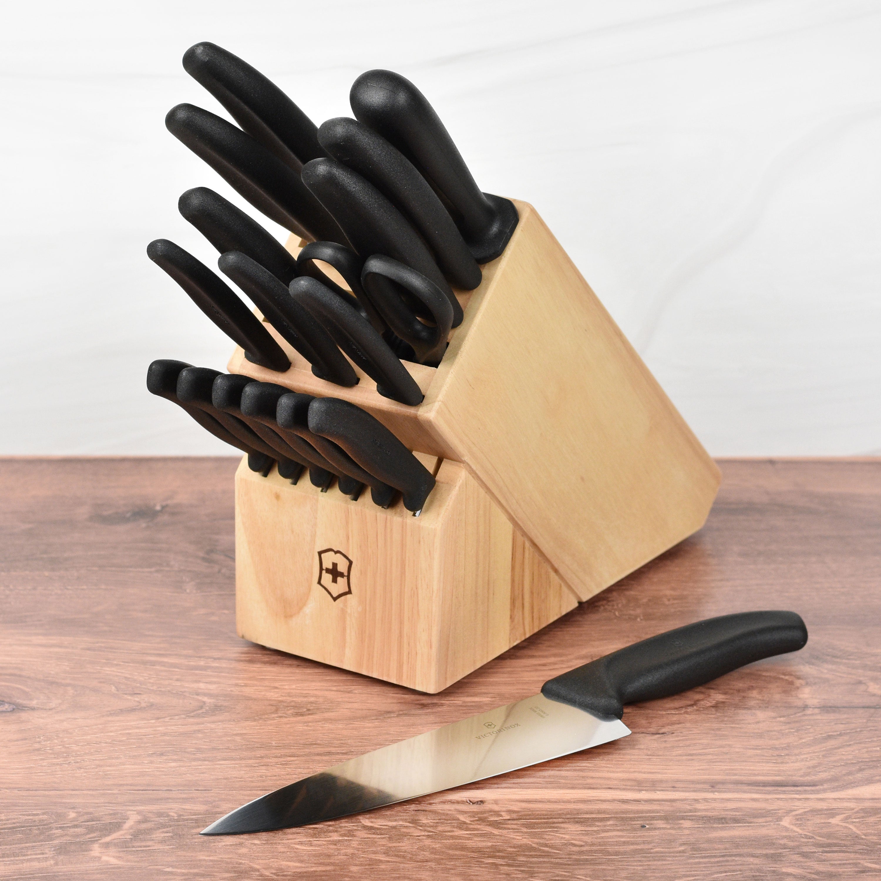 Victorinox Swiss Classic 18 Piece Knife Block Set