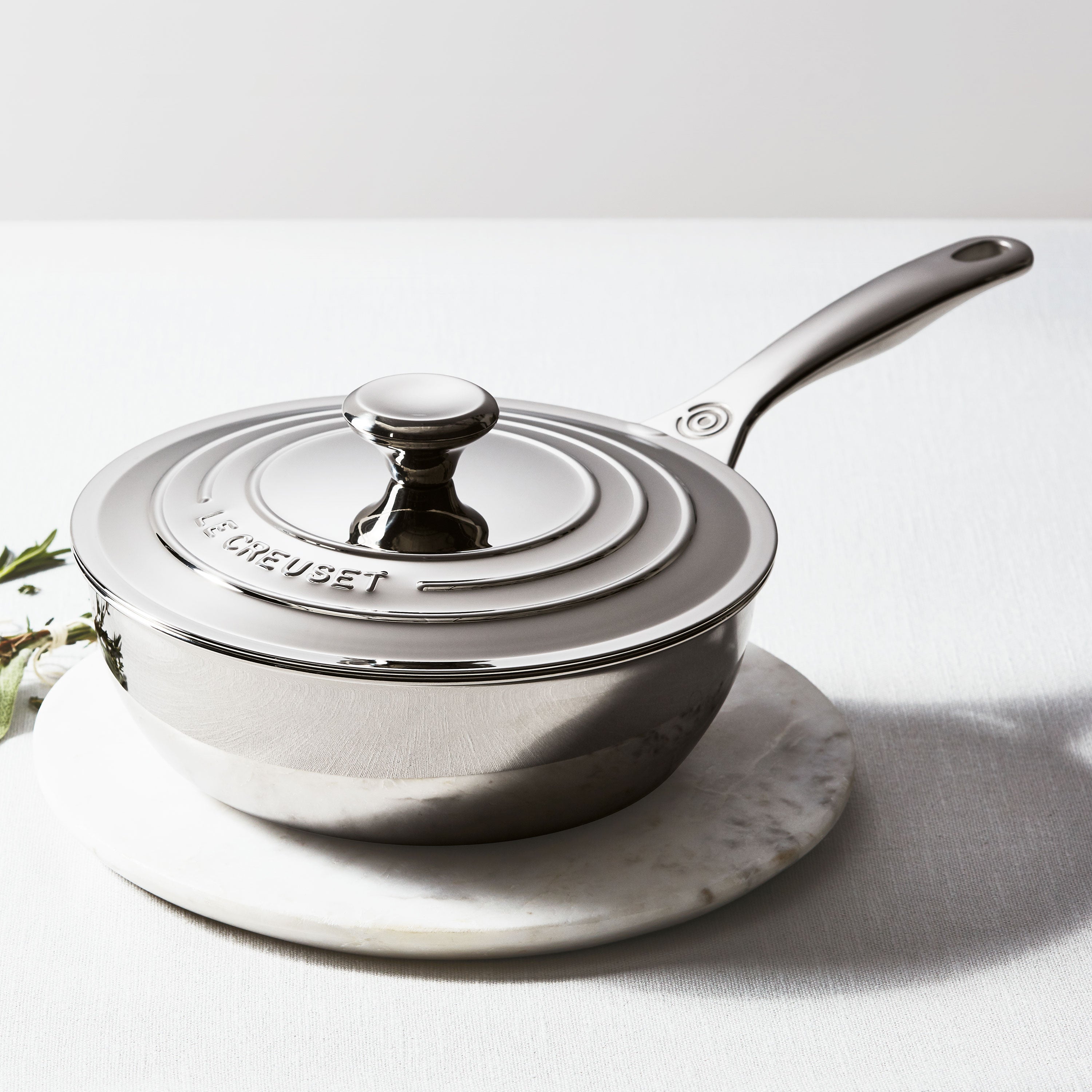 Le Creuset Stainless Steel 2-quart Saucier