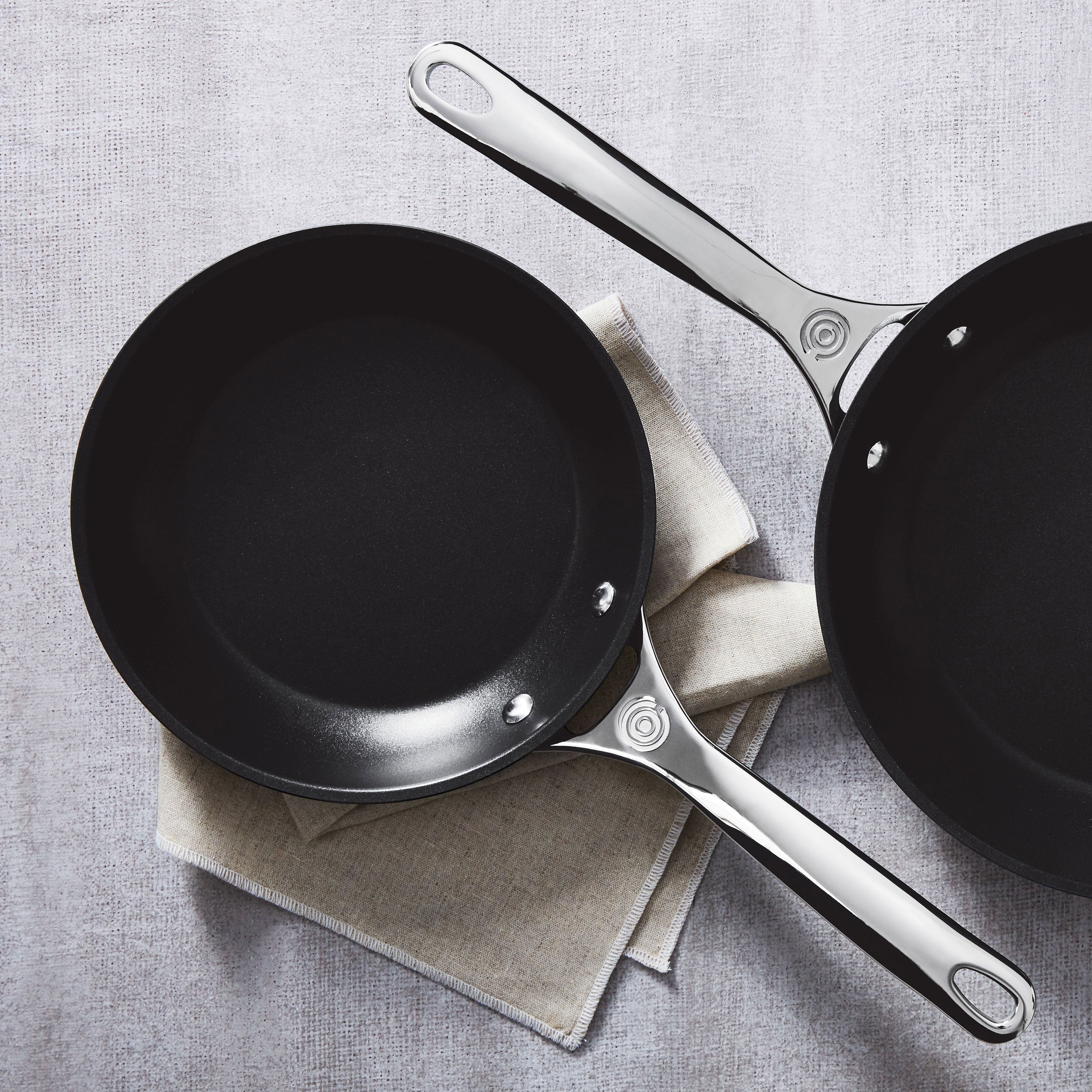 Le Creuset Toughened Nonstick Pro 8