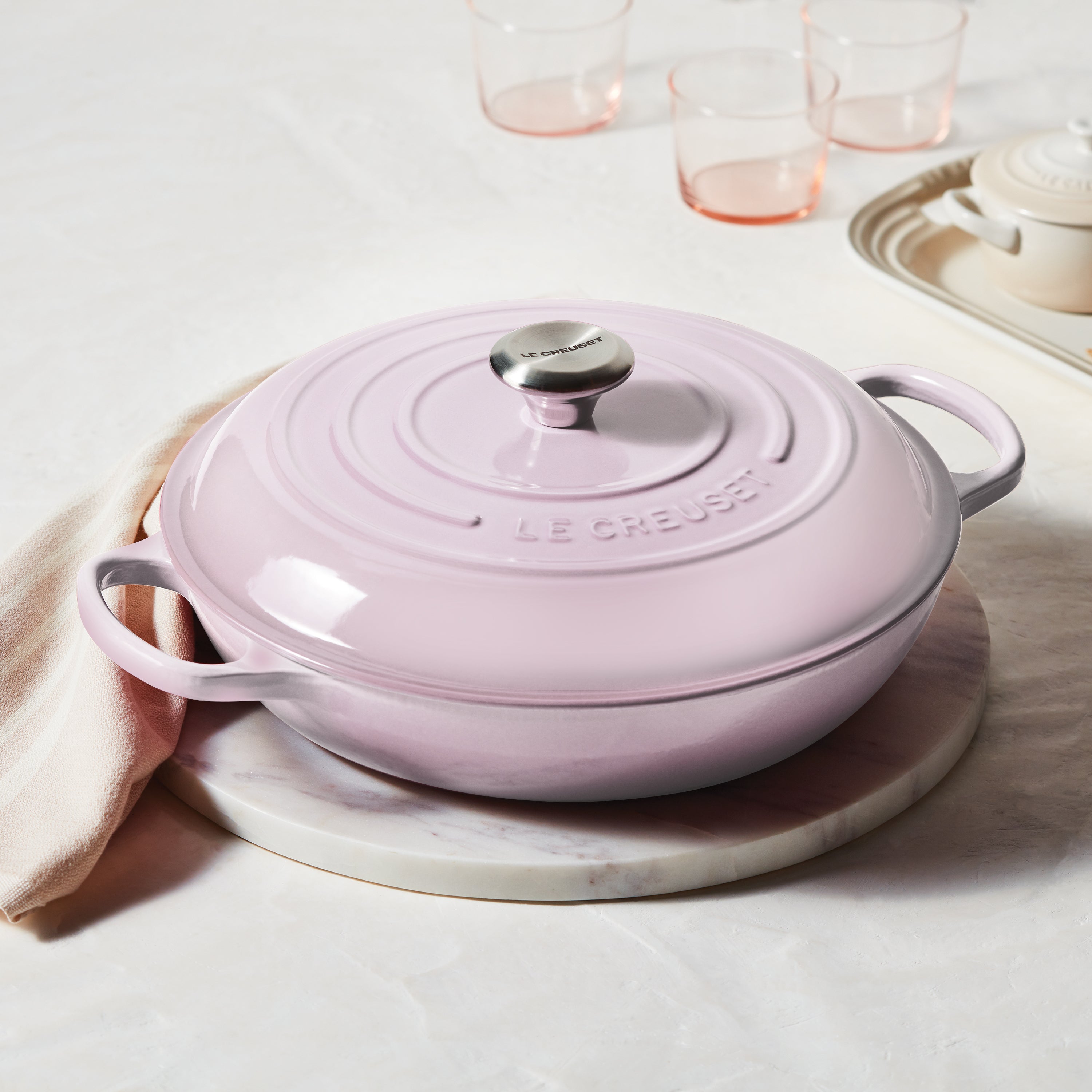 Le Creuset Signature Cast Iron 5-quart Shallot Braiser