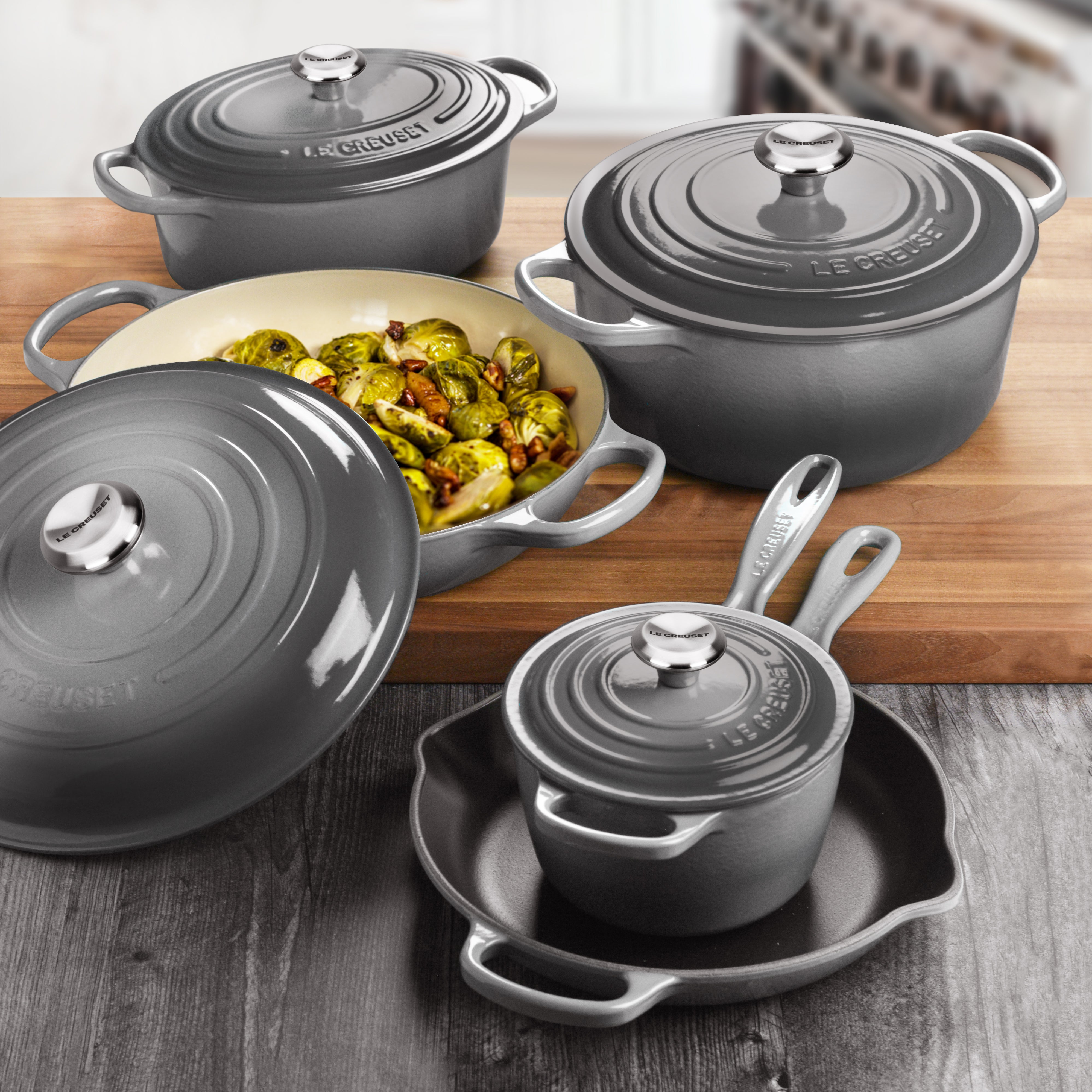 Le Creuset Signature Cast Iron 9 Piece Oyster Cast Iron Cookware Set