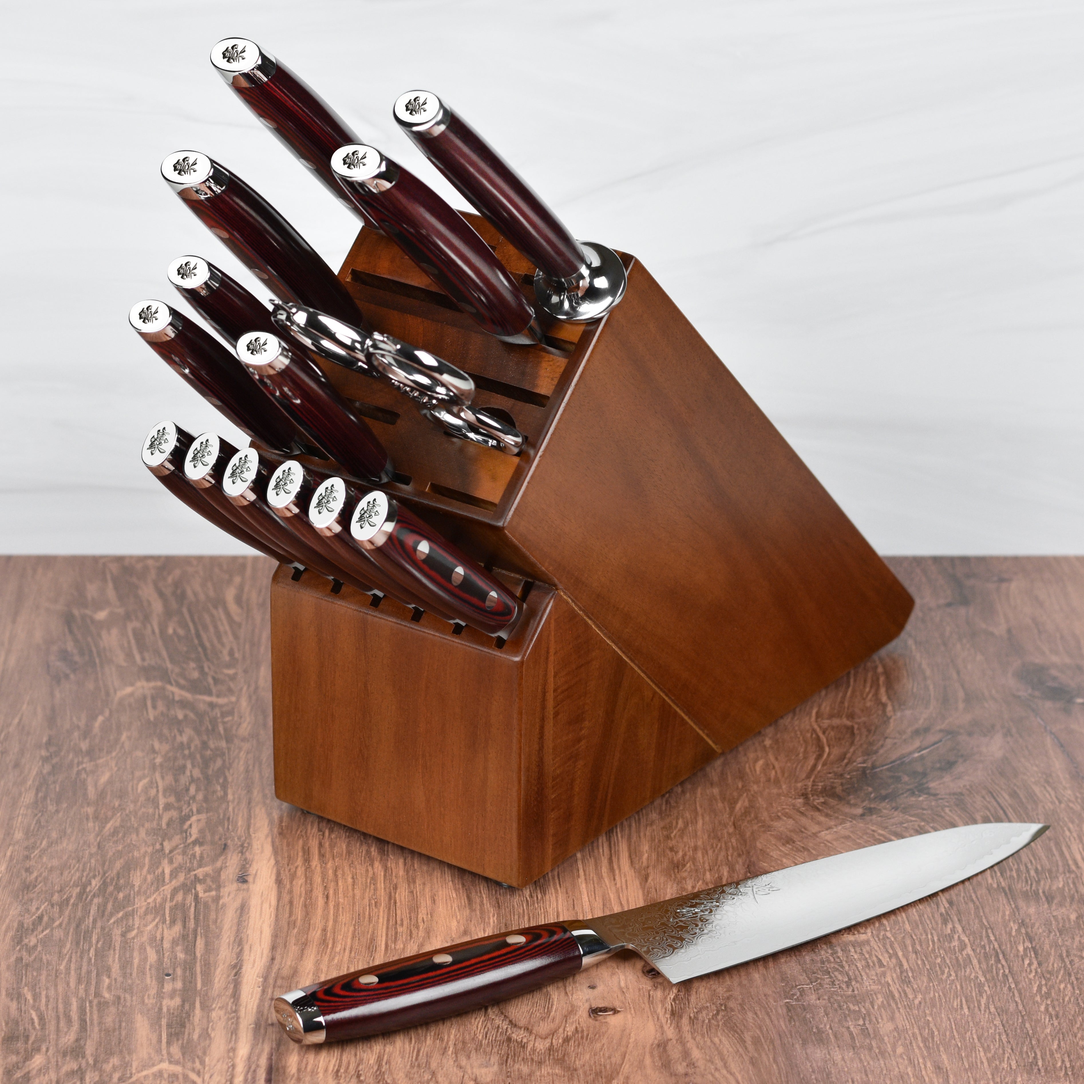 Yaxell Super Gou SG2 16 Piece Acacia Knife Block Set