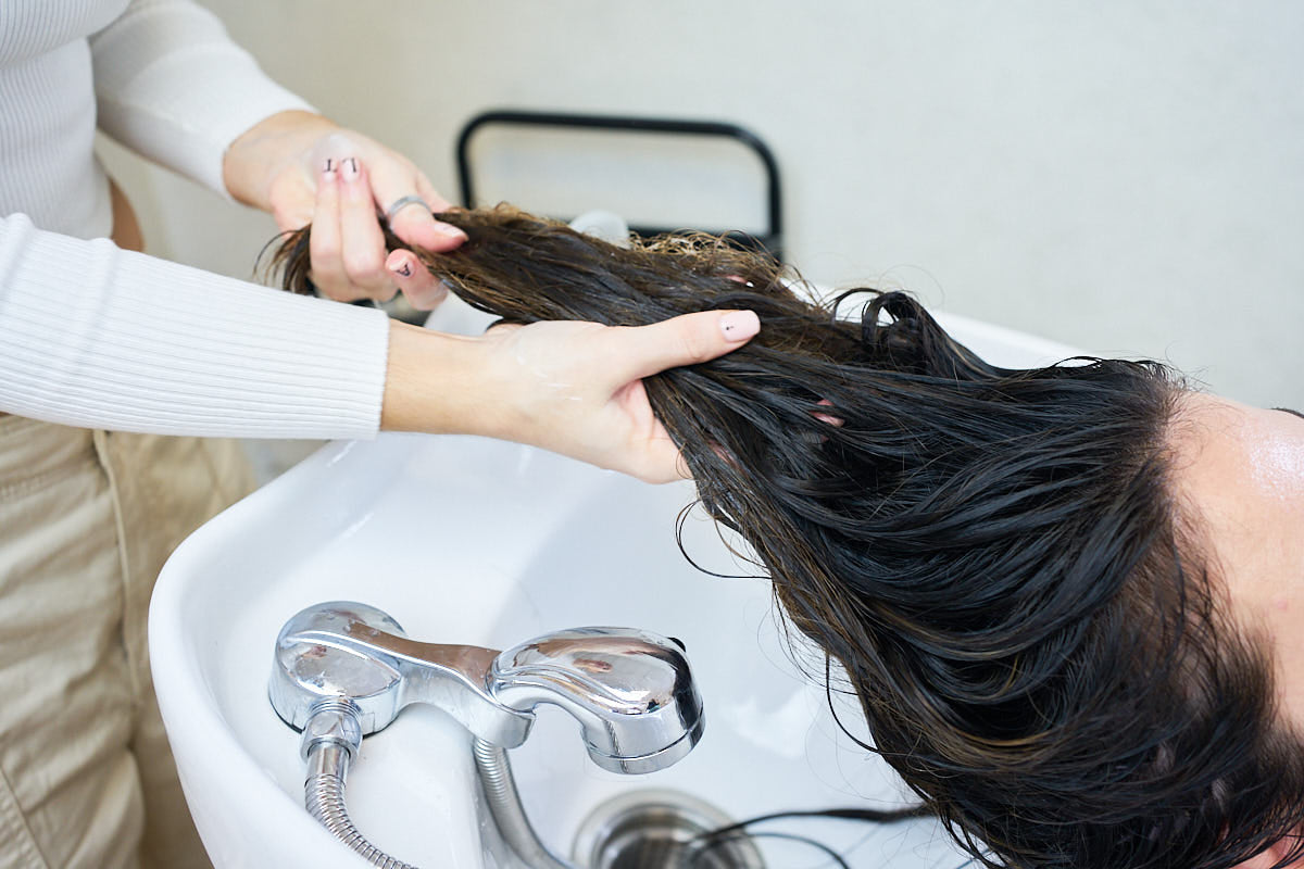 4 Ways To Use OLAPLEX On Hair Extensions - OLAPLEX Inc.