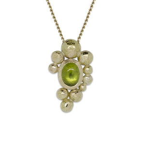 peridot jewellery august gold peridot pendant