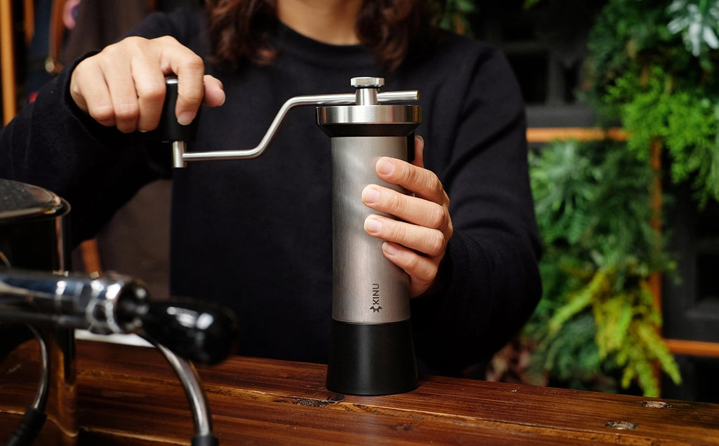 The 7 Best Manual Coffee Grinders of 2023